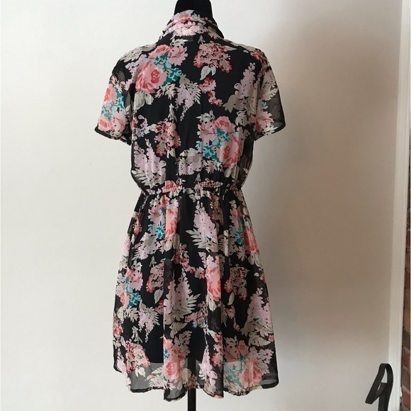 Bog Band of Gypsies floral short sleeved summer dress. Size medium. - Picture 2 of 11